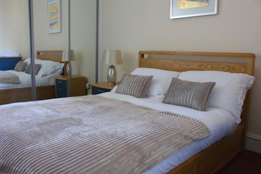 Prime 2 Bedroom City Centre Apt Aberdeen Buitenkant foto