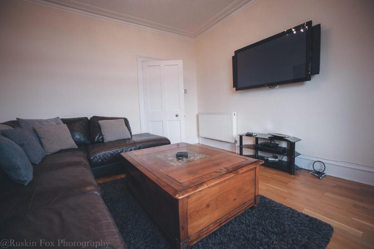 Prime 2 Bedroom City Centre Apt Aberdeen Buitenkant foto