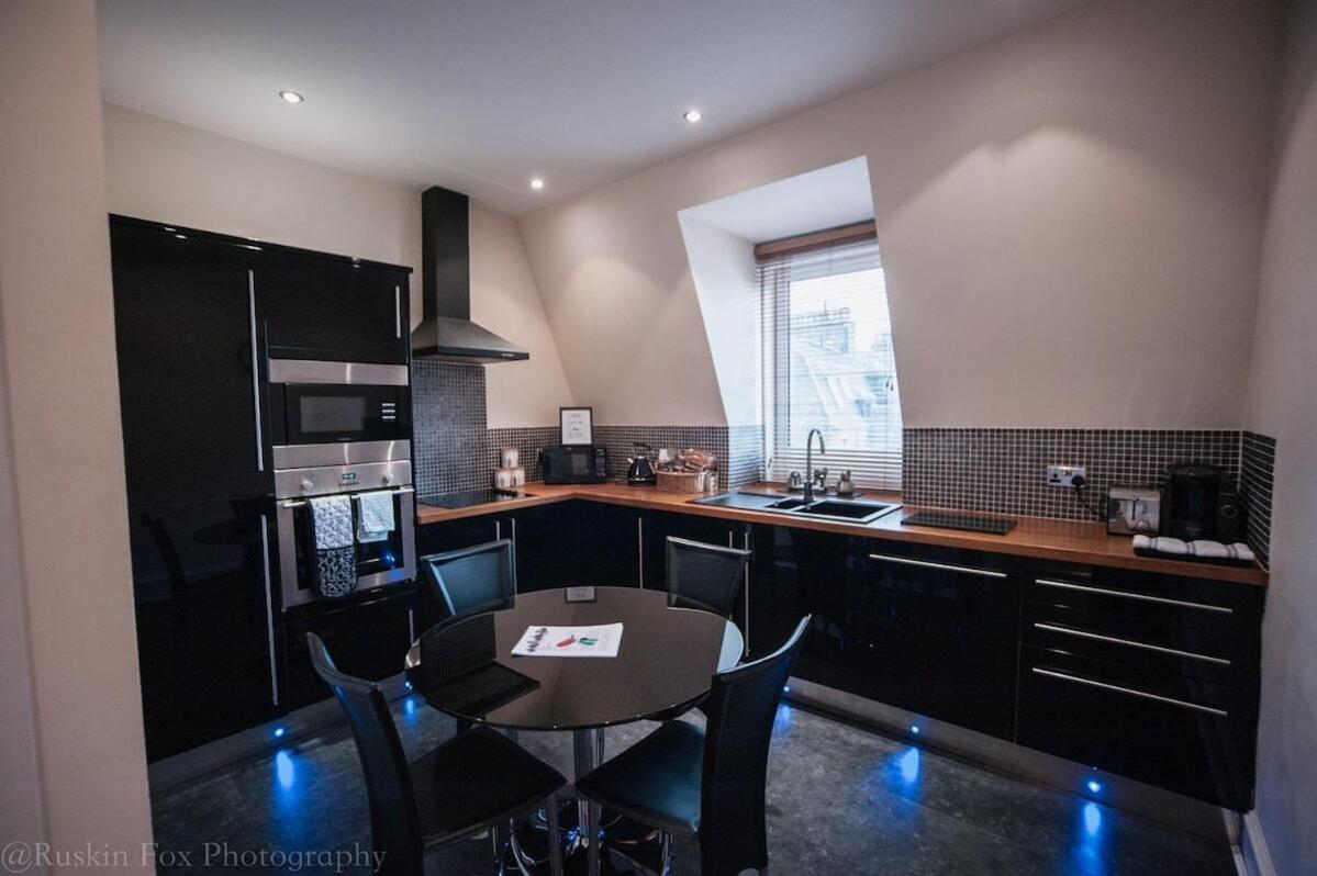 Prime 2 Bedroom City Centre Apt Aberdeen Buitenkant foto