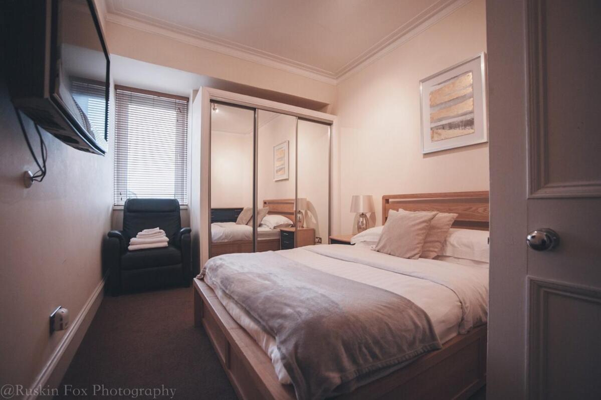 Prime 2 Bedroom City Centre Apt Aberdeen Buitenkant foto